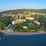 Delfinia Hotel