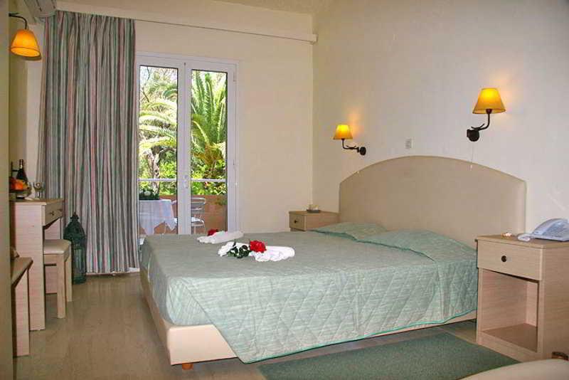 Delfinia Hotel Moraḯtika